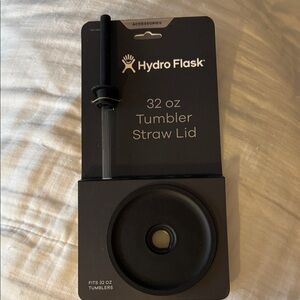 Hydro Flask Black 32 oz Tumbler Straw Lid with Straw